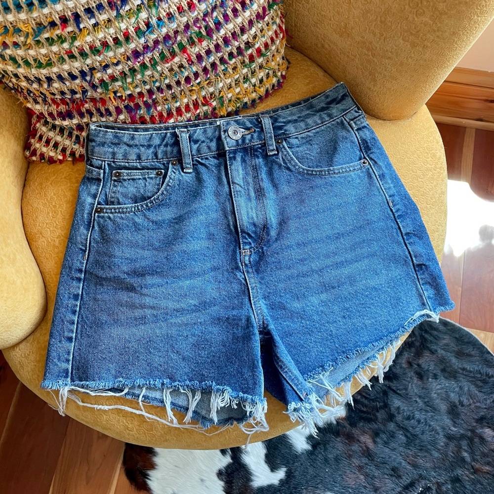 BDG Mom Shorts